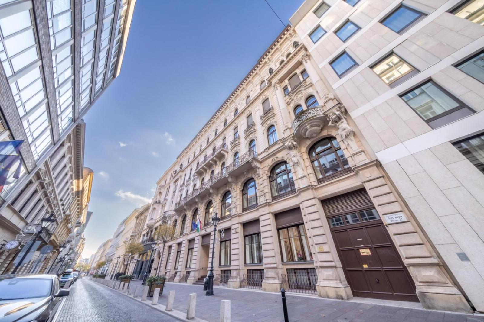 Sass Glamour Apartment Next To St Stephen Basilica S1 — Photos 1